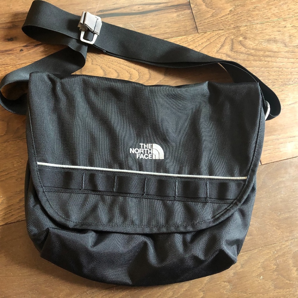 North Face Cross Body Messenger Bag - Black